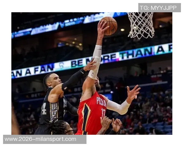 阿尔瓦拉多替补表现出色首节独得10分全场砍下18分3助攻