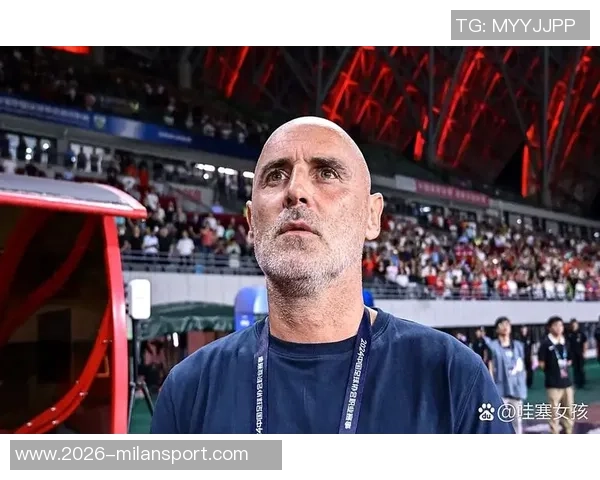 海港队在主教练穆斯卡特的带领下全力备战重返赛场迎接新挑战 海港队在主教练穆斯卡特的带领下全力备战重返赛场迎接新挑战