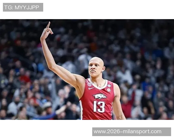 沃尔什半场完美表现七投全中三分三中三狂砍18分3篮板3抢断展现狠人风范